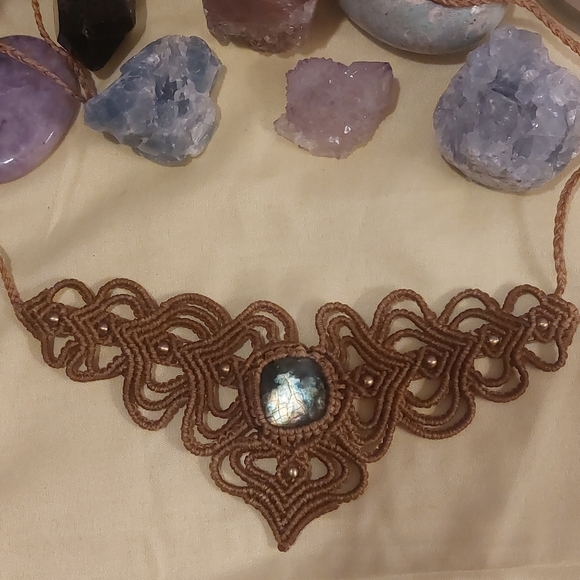 Flash Labradorite Gemstone Macrame Necklace - Picture 3 of 3